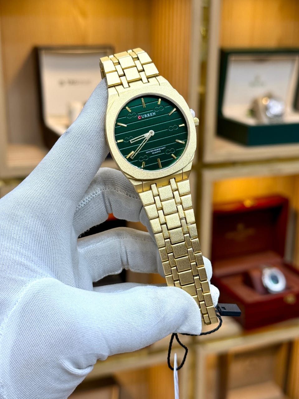CURREN Golden – Green Dial Watch
