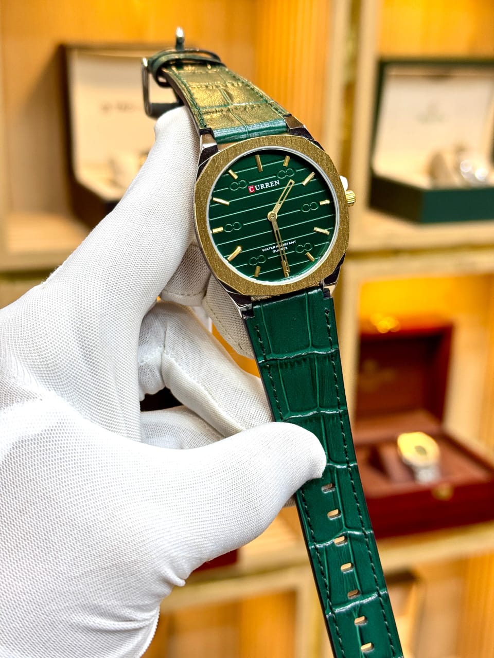 CURREN Royal Green– Leather Strap Watch
