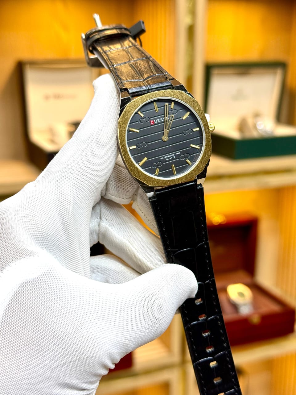 CURREN Royal Black– Leather Strap Watch